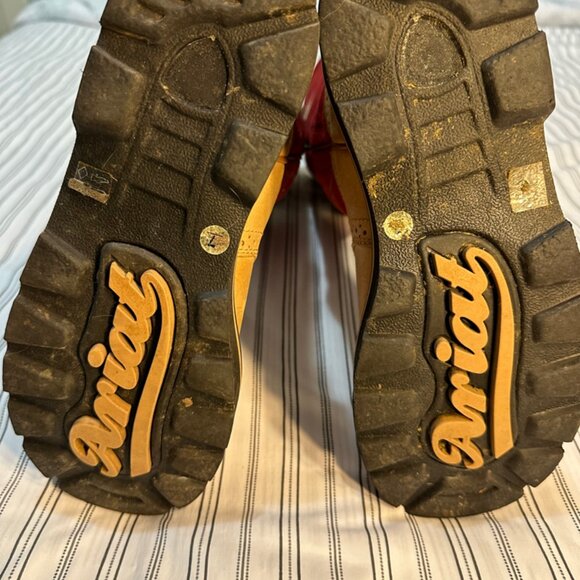 Ariat Cowgirl Boots Size 7 B Leather Red with Heart Shaped Holes - Picture 6 of 10